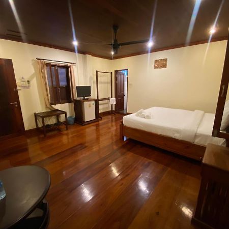 Somvang Khily Guesthouse 宋旺吉利 酒店 琅勃拉邦 外观 照片